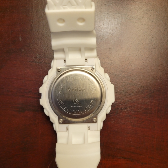 New White Digital C shook Fashion watch - Picture 8 of 8